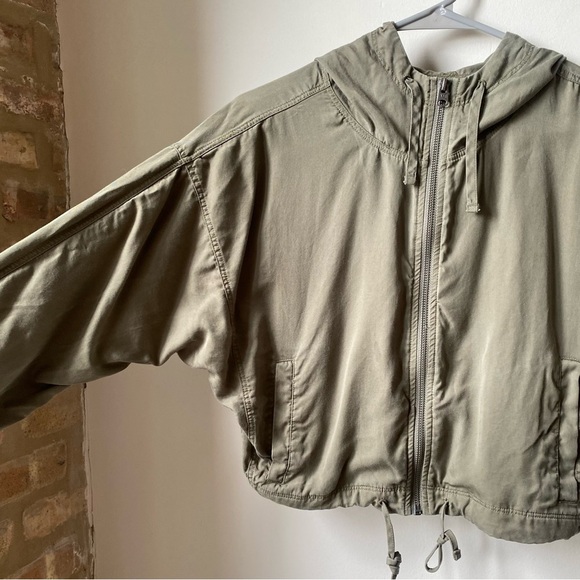 Abercrombie & Fitch Olive Green Women's Hooded Jacket size XS - Picture 3 of 5